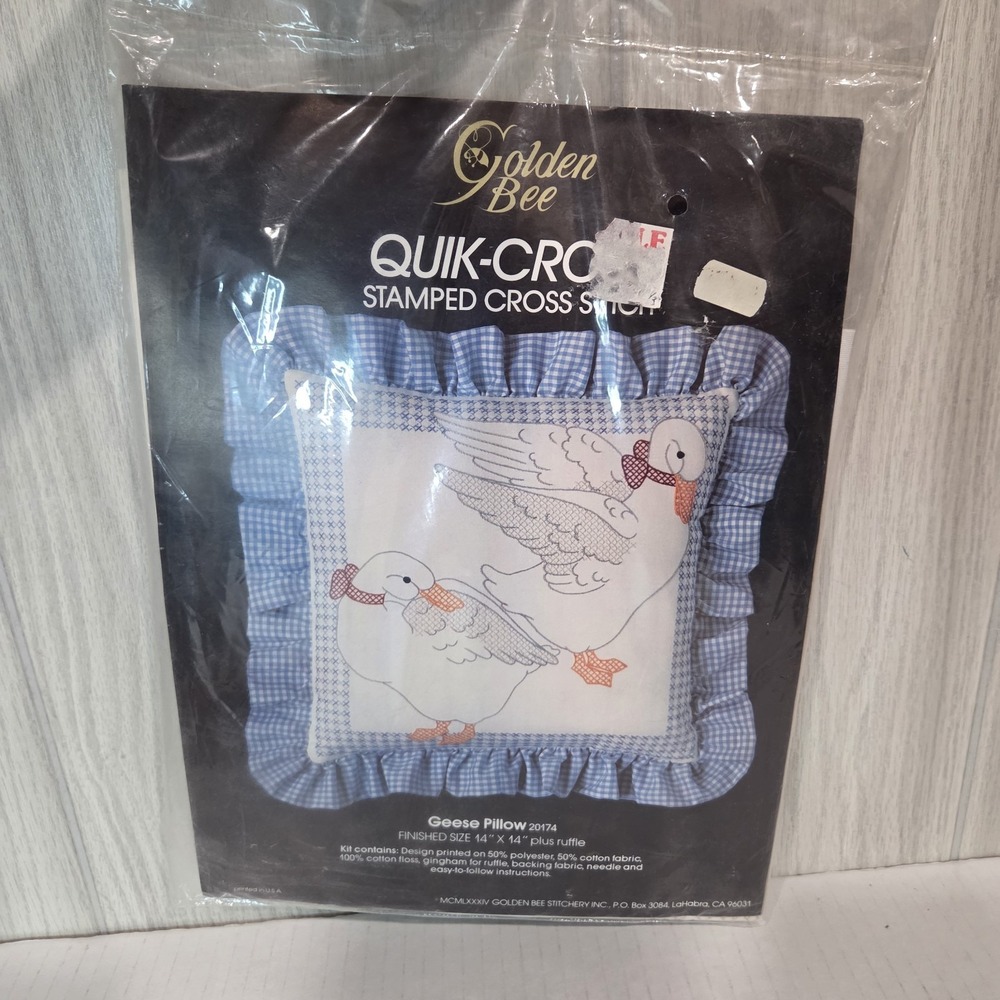NEW GOLDEN BEE GOOSE BOW PILLOW STAMPED CROSS STITCH KIT 20174 FREE SHIPPING